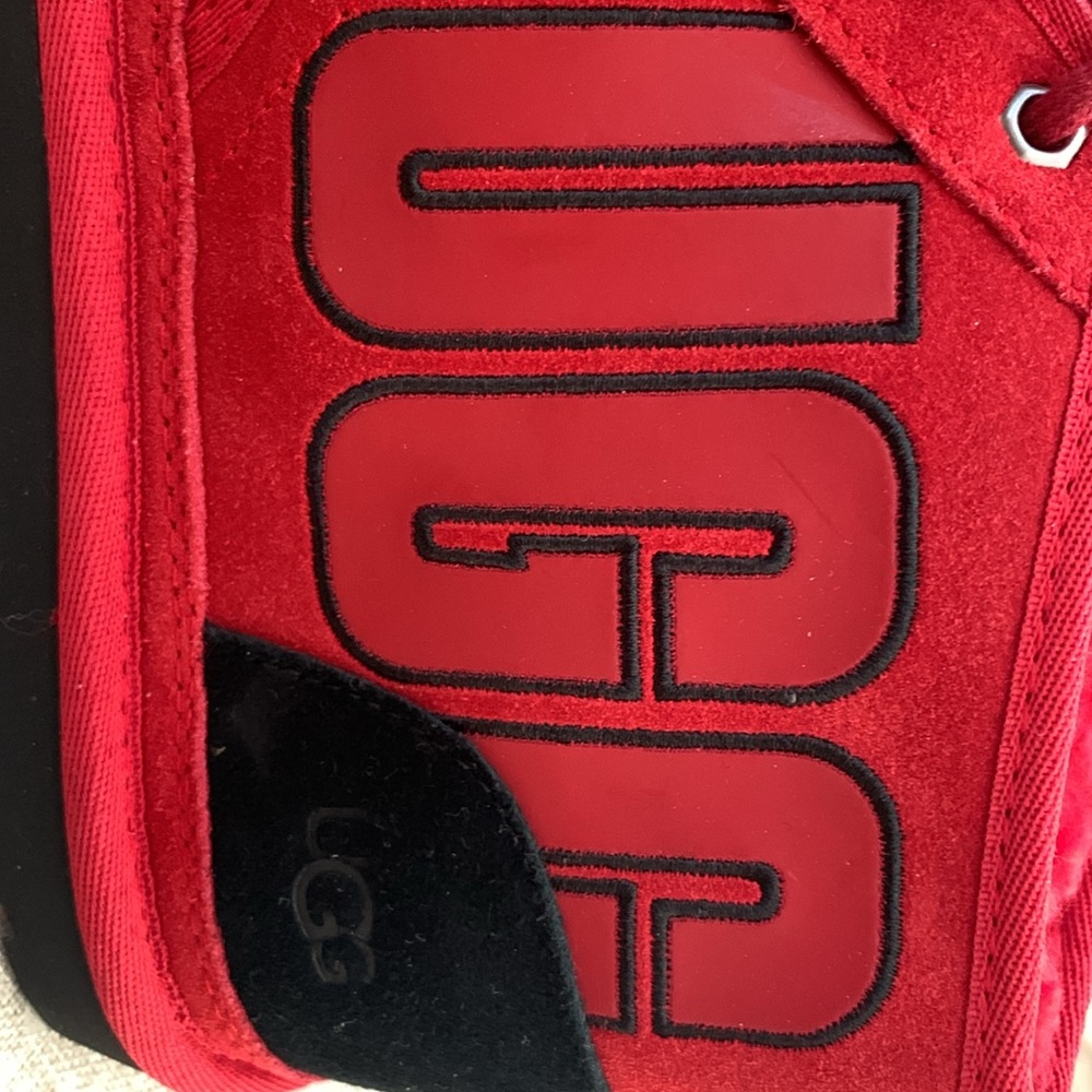 FINAL PRICE NWT UGG Suede Boots w/Fur Inside, Red/Black Leather Logo Laces 9/10 - Picture 11 of 11